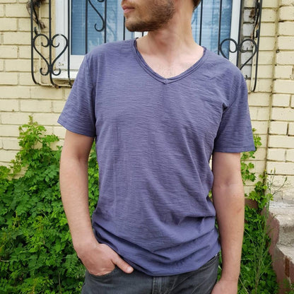 Men's V-Neck T-Shirt | Lightweight Casual Short-Sleeve