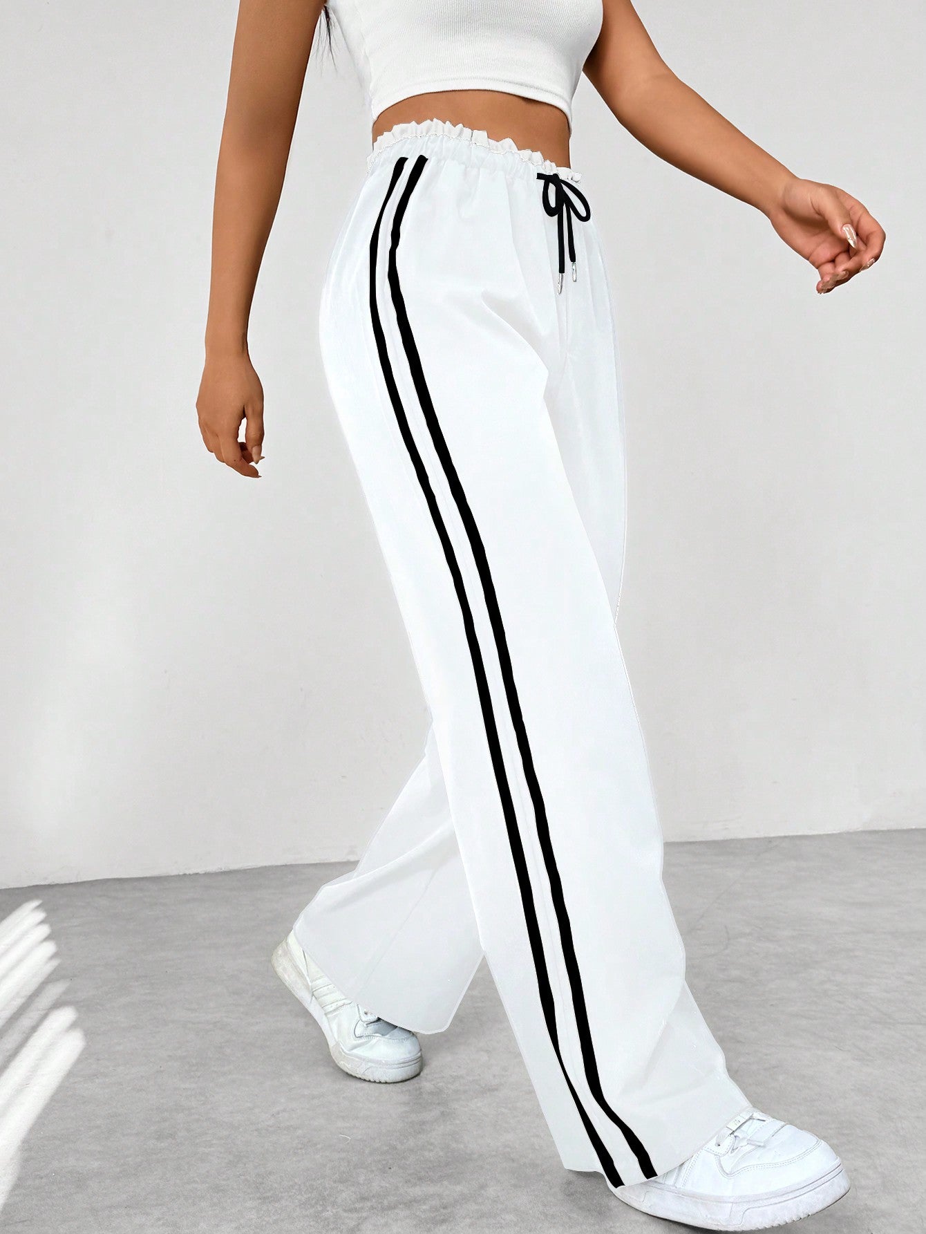 Women's Wide-Leg Streetwear Trousers | Sporty Stripe Detail