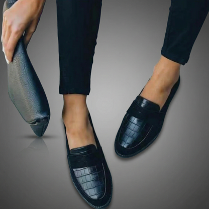 Belén | Women's Suede Crocodile-Print Slip-On Loafers