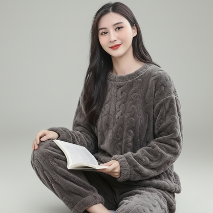 Women’s Thickened Flannel Pajama Set