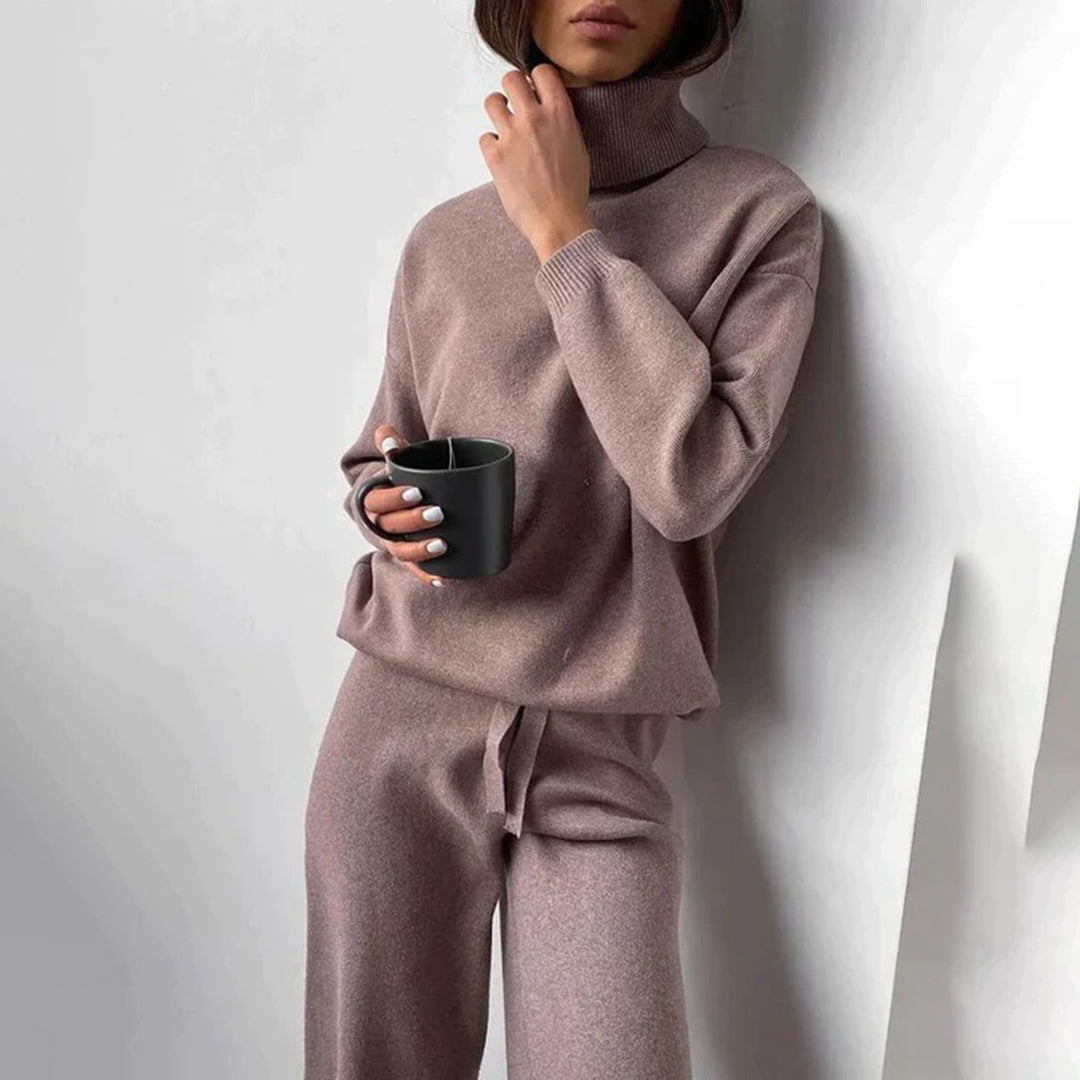Women's V-Neck Loungewear Set | Ribbed Two-Piece Comfort