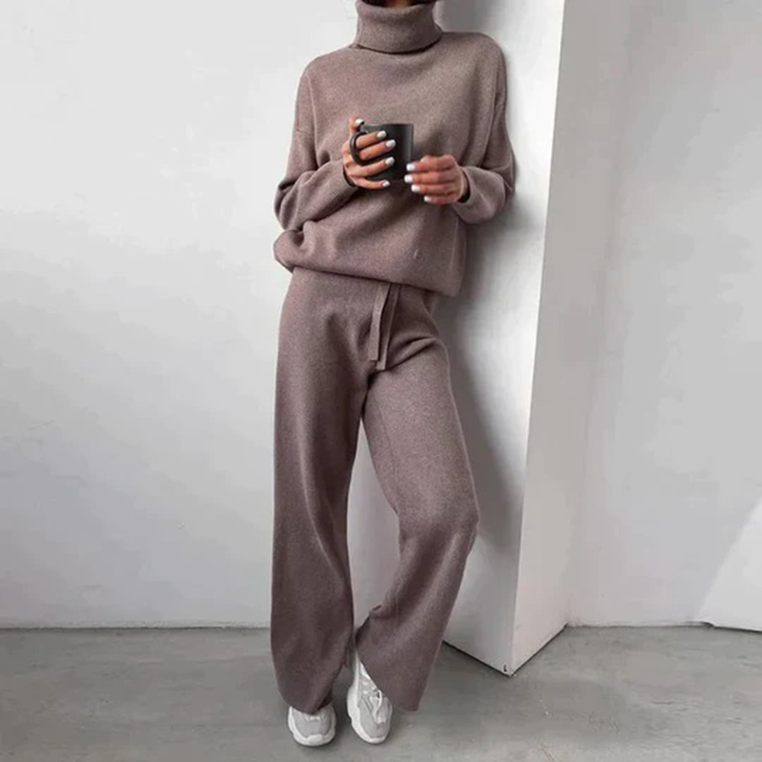 Women's V-Neck Loungewear Set | Ribbed Two-Piece Comfort